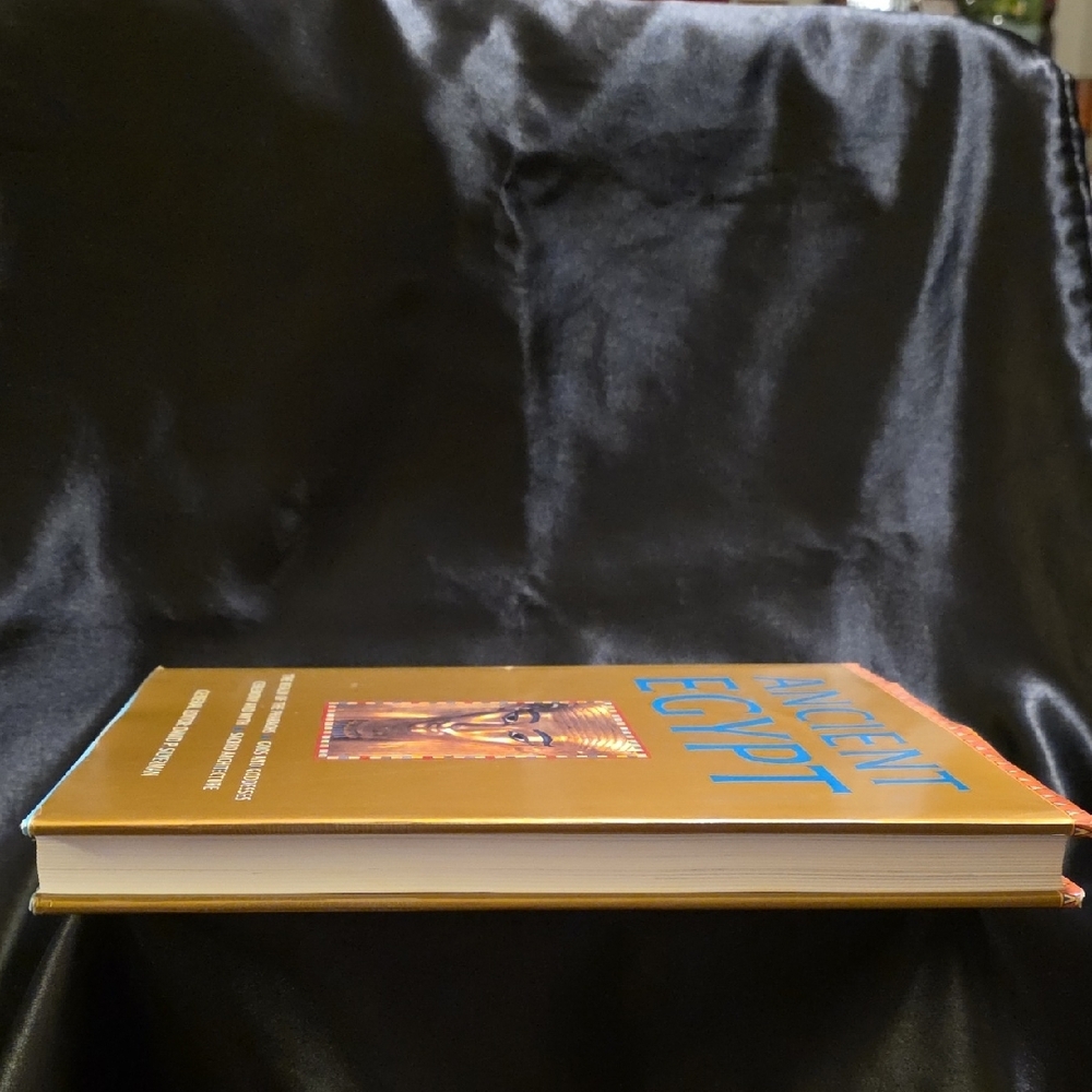 Ancient Egypt Book with Gold Cover [2/$10] - Picture 5 of 6